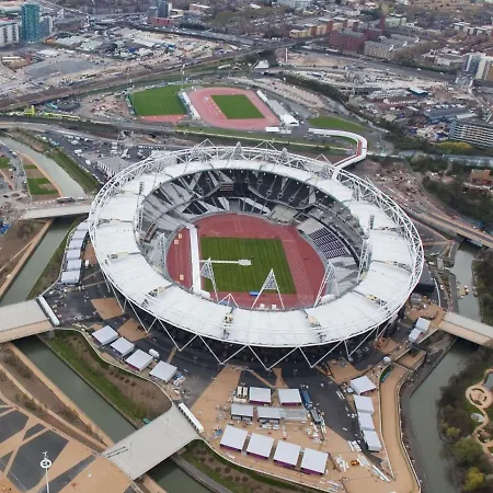 Snoozebox Olympic Park-3
